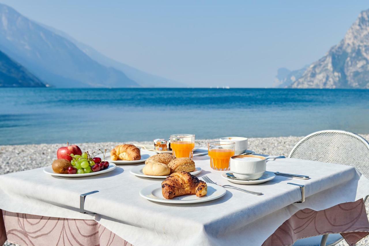 Hotel Lido Blu - Surf & Bike 토르볼레 외부 사진