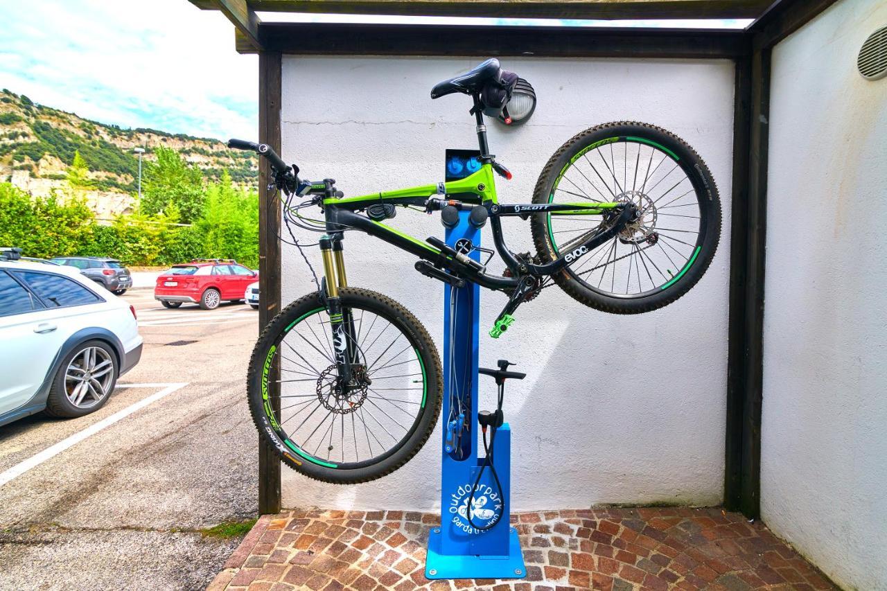 Hotel Lido Blu - Surf & Bike 토르볼레 외부 사진